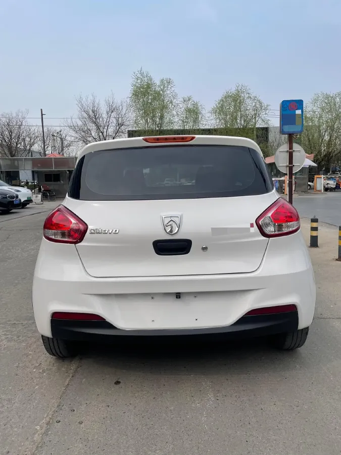 2017 BaoJun 310W 1.2L 82HP L4 6MT,autocango,china used car exporter,china ev exporter,chinese used car exporter,chinese used ev exporter