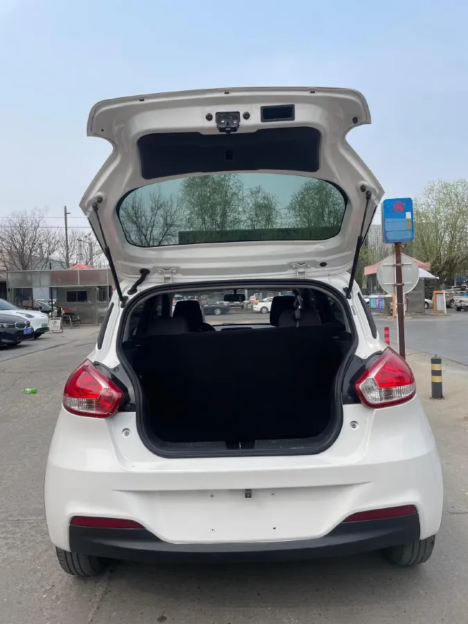 2017 BaoJun 310W 1.2L 82HP L4 6MT,autocango,china used car exporter,china ev exporter,chinese used car exporter,chinese used ev exporter