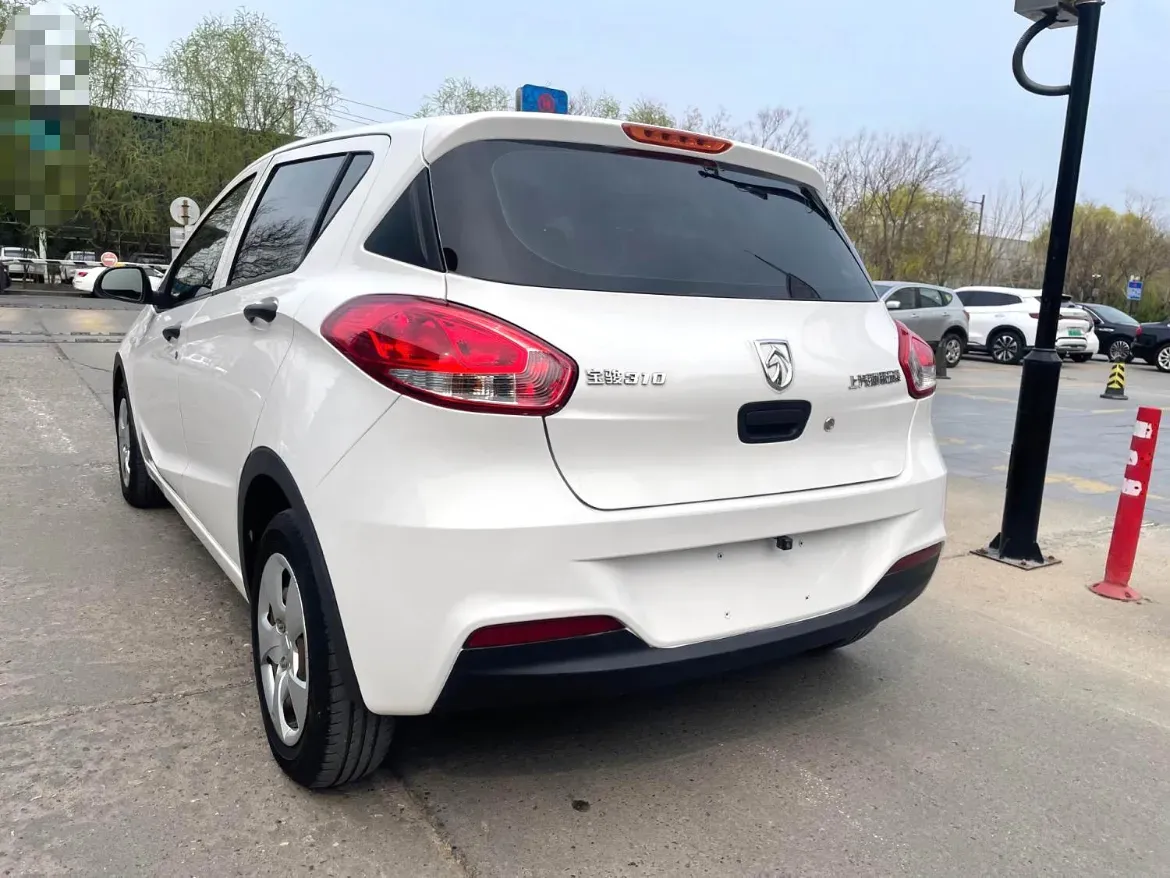 2017 BaoJun 310W 1.2L 82HP L4 6MT,autocango,china used car exporter,china ev exporter,chinese used car exporter,chinese used ev exporter
