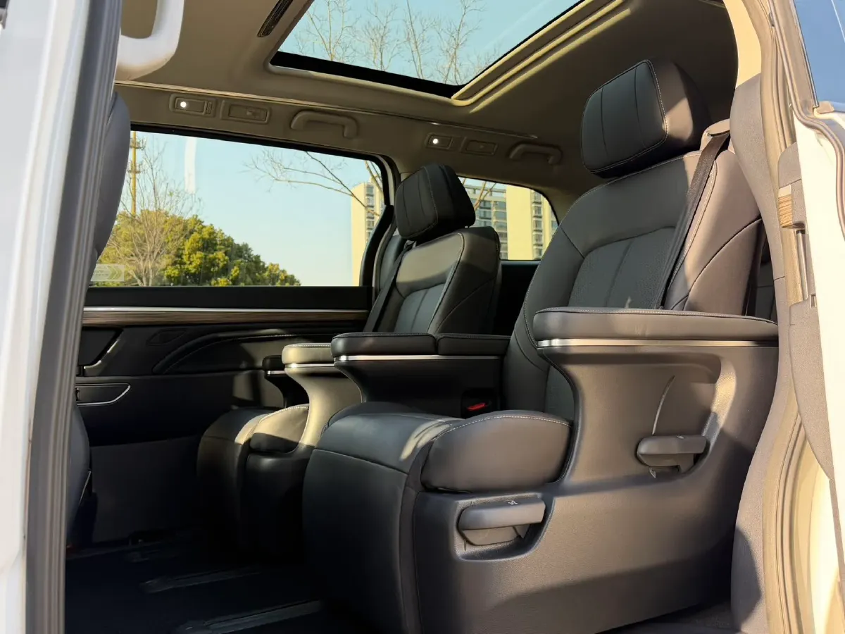 2023 GAC Trumpchi M8 2.0T 252HP L4 8AT,autocango,china used car exporter,china ev exporter,chinese used car exporter,chinese used ev exporter