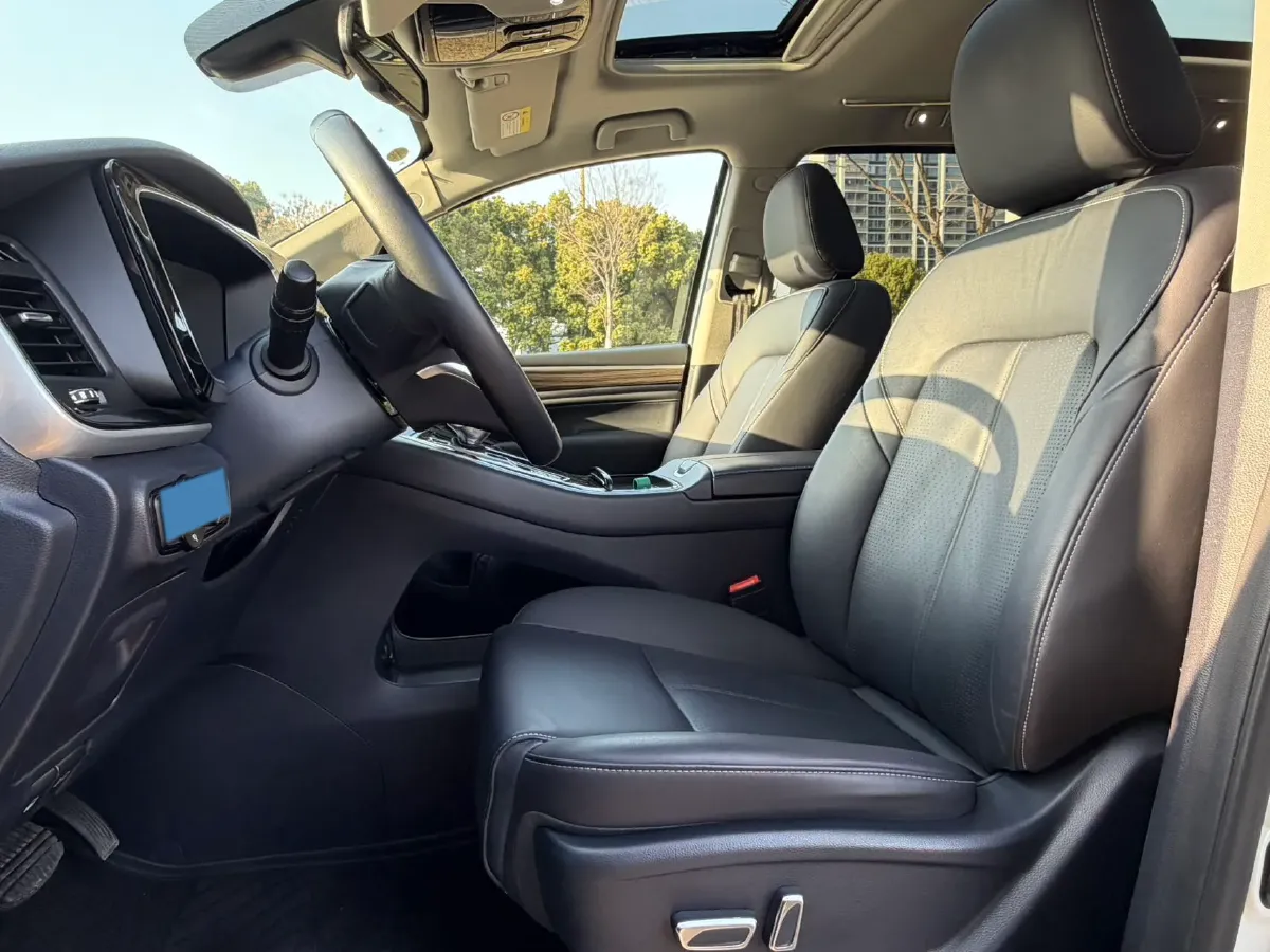 2023 GAC Trumpchi M8 2.0T 252HP L4 8AT,autocango,china used car exporter,china ev exporter,chinese used car exporter,chinese used ev exporter