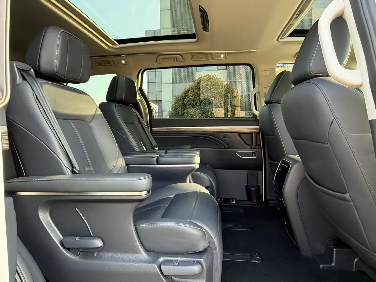 2023 GAC Trumpchi M8 2.0T 252HP L4 8AT,autocango,china used car exporter,china ev exporter,chinese used car exporter,chinese used ev exporter