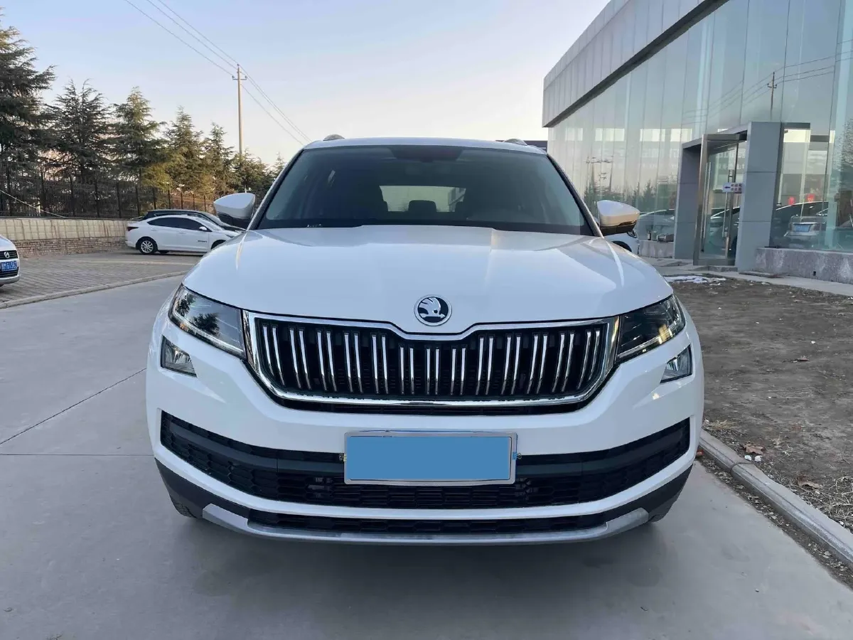 2018 Skoda Kodiak 2.0T 186HP L4 7DCT,autocango,china used car exporter,china ev exporter,chinese used car exporter,chinese used ev exporter