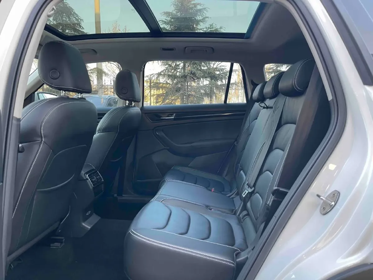 2018 Skoda Kodiak 2.0T 186HP L4 7DCT,autocango,china used car exporter,china ev exporter,chinese used car exporter,chinese used ev exporter