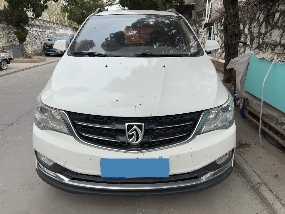 2016 BaoJun 560 1.5T 150HP L4 6MT,autocango,china used car exporter,china ev exporter,chinese used car exporter,chinese used ev exporter
