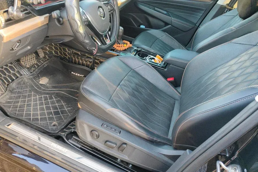 2019 Volvo V40 1.5T 152HP L4 6AT,autocango,china used car exporter,china ev exporter,chinese used car exporter,chinese used ev exporter