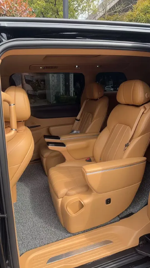 2025 Voyah Dream BEV 108.7KWH,autocango,china used car exporter,china ev exporter,chinese used car exporter,chinese used ev exporter