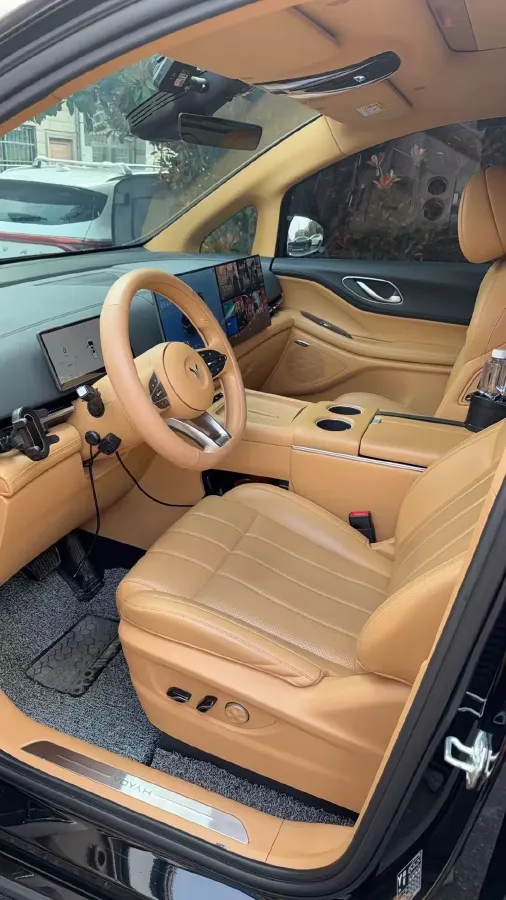 2025 Voyah Dream BEV 108.7KWH,autocango,china used car exporter,china ev exporter,chinese used car exporter,chinese used ev exporter