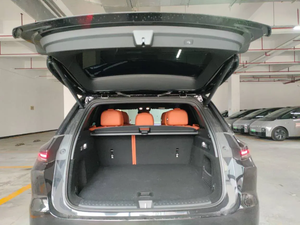 2025 Li L6 Range Extended 154HP L4 REEV,autocango,china used car exporter,china ev exporter,chinese used car exporter,chinese used ev exporter