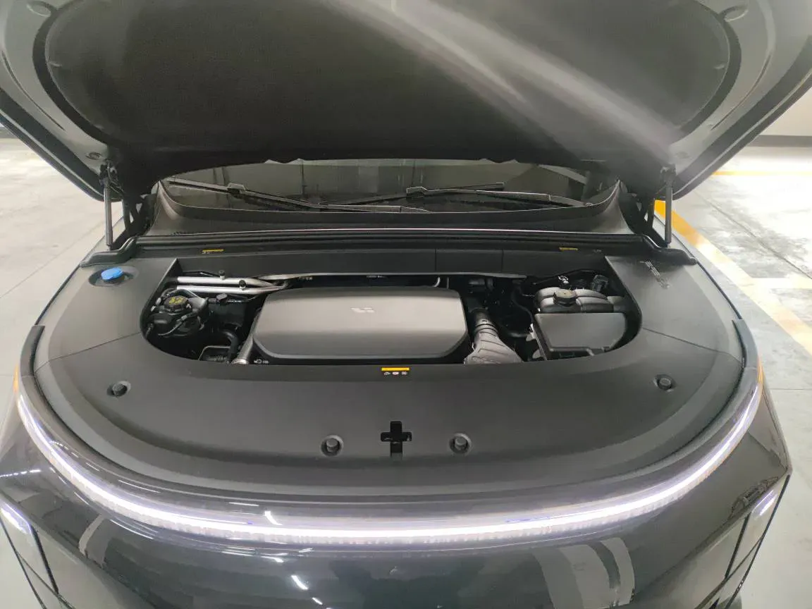 2025 Li L6 Range Extended 154HP L4 REEV,autocango,china used car exporter,china ev exporter,chinese used car exporter,chinese used ev exporter