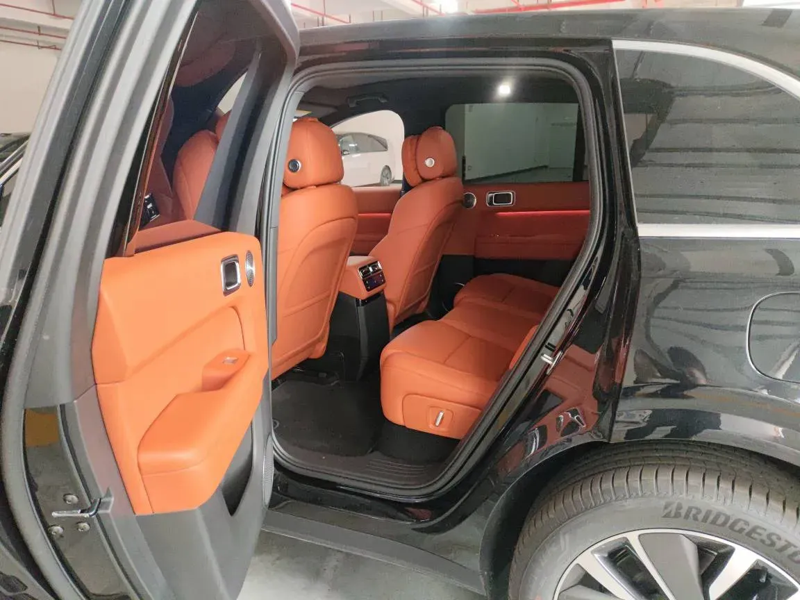 2025 Li L6 Range Extended 154HP L4 REEV,autocango,china used car exporter,china ev exporter,chinese used car exporter,chinese used ev exporter