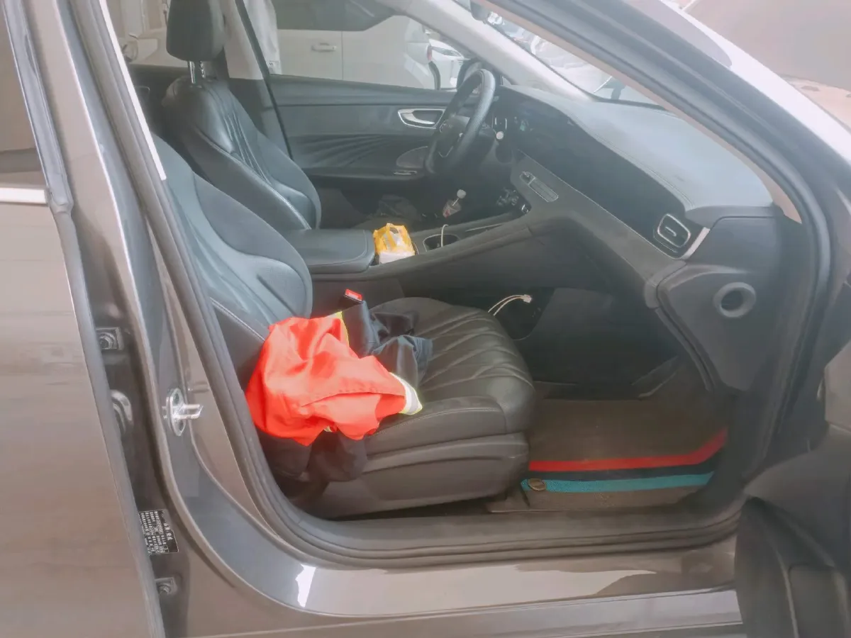 2023 Roewe D7 1.5L 112HP L4 1DHT PHEV 21.4KWH,autocango,china used car exporter,china ev exporter,chinese used car exporter,chinese used ev exporter