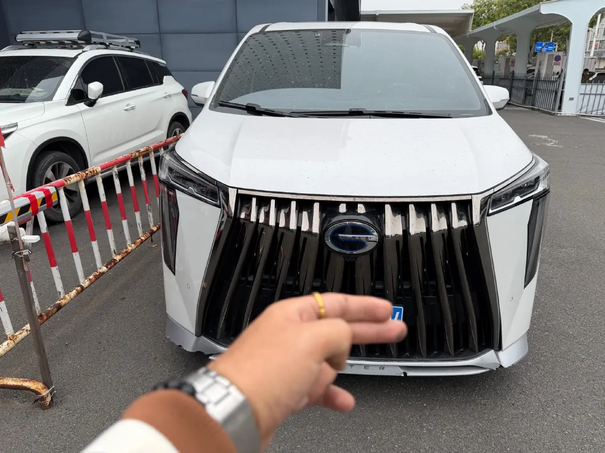 2023 GAC Trumpchi M8 2.0T 190HP L4 E-CVT Hybrid,autocango,china used car exporter,china ev exporter,chinese used car exporter,chinese used ev exporter