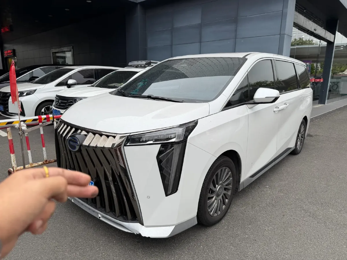 2023 GAC Trumpchi M8 2.0T 190HP L4 E-CVT Hybrid,autocango,china used car exporter,china ev exporter,chinese used car exporter,chinese used ev exporter