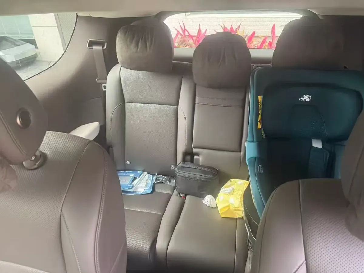 2024 Li MEGA BEV 102.7KWH,autocango,china used car exporter,china ev exporter,chinese used car exporter,chinese used ev exporter