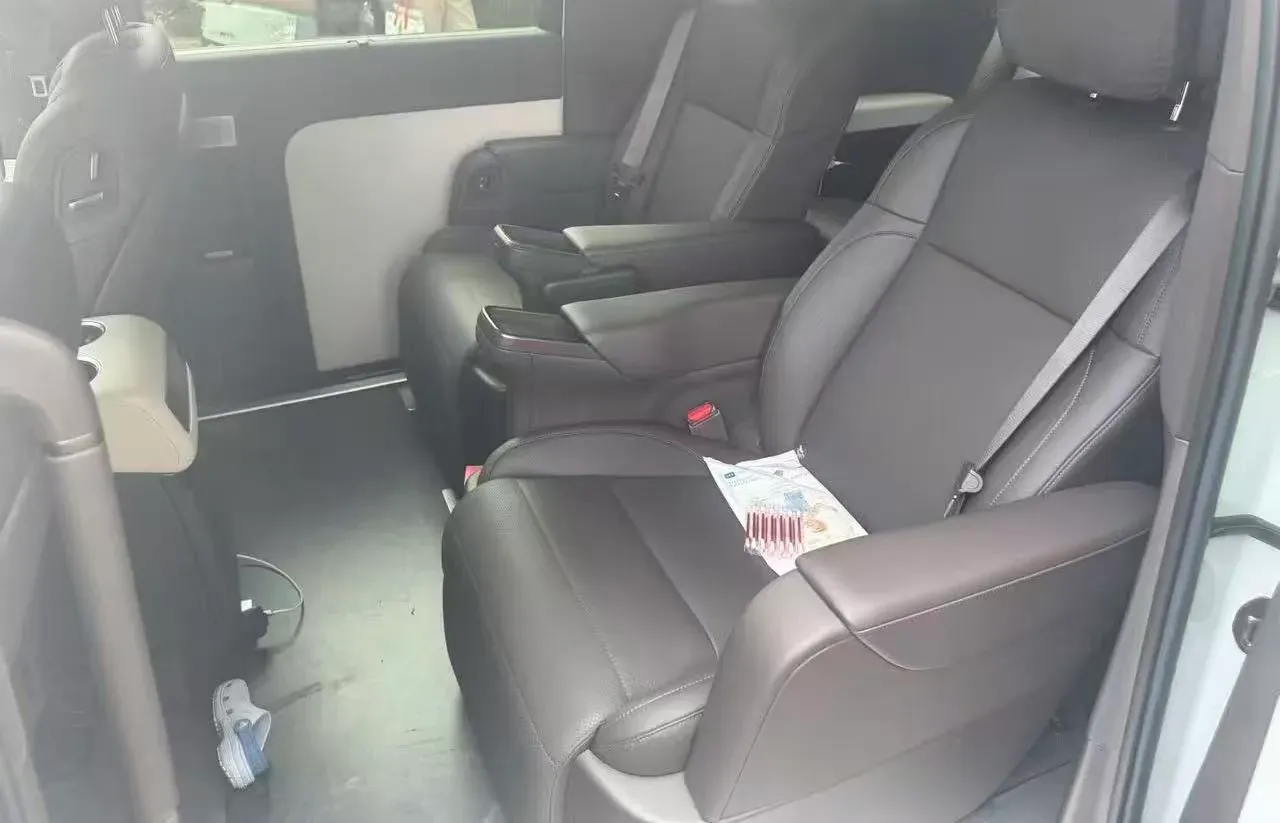 2024 Li MEGA BEV 102.7KWH,autocango,china used car exporter,china ev exporter,chinese used car exporter,chinese used ev exporter