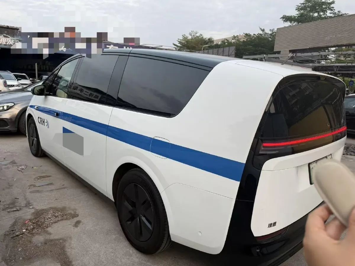 2024 Li MEGA BEV 102.7KWH,autocango,china used car exporter,china ev exporter,chinese used car exporter,chinese used ev exporter