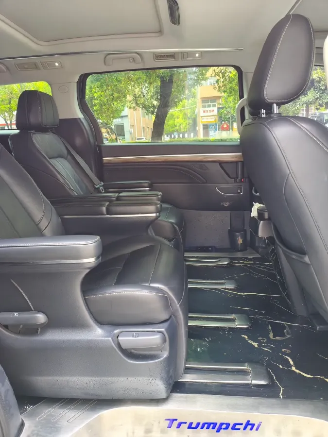 2021 GAC Trumpchi M8 2.0T 252HP L4 8AT,autocango,china used car exporter,china ev exporter,chinese used car exporter,chinese used ev exporter