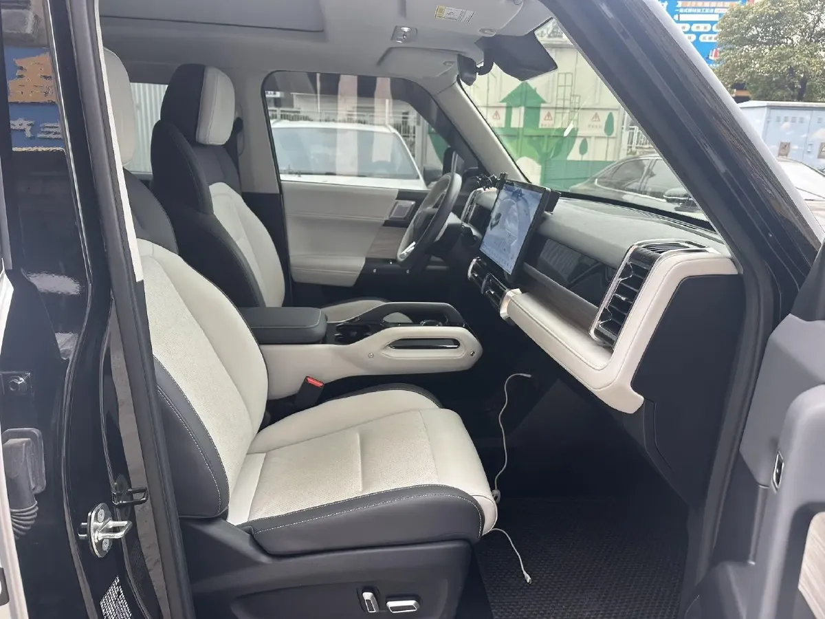 2024 Dongfeng RuiQi 7 2.0T 228HP L4 8AT,autocango,china used car exporter,china ev exporter,chinese used car exporter,chinese used ev exporter