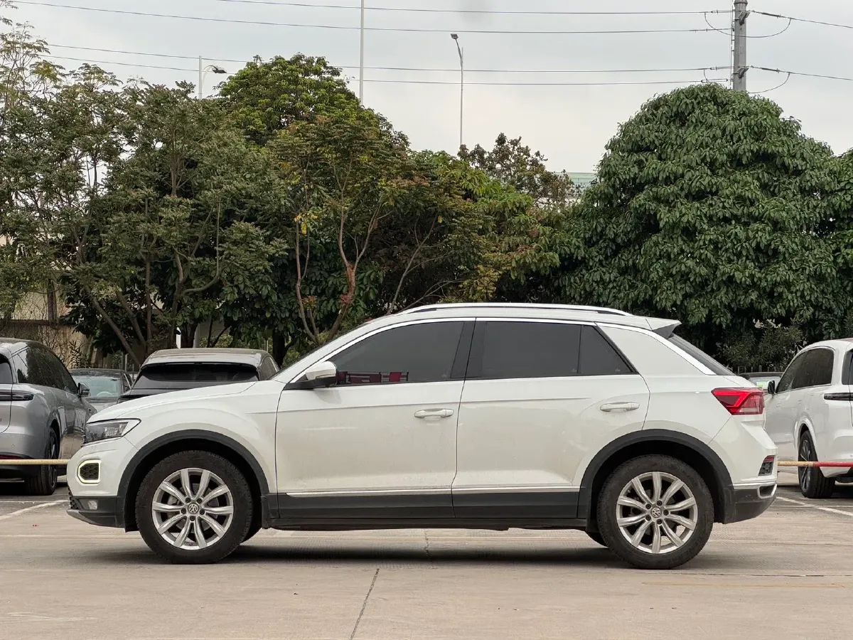 2020 Volkswagen T-Roc 1.4T 150HP L4 7DCT,autocango,china used car exporter,china ev exporter,chinese used car exporter,chinese used ev exporter
