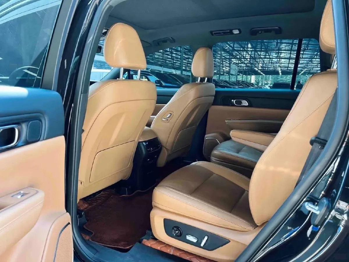 2021 Li ONE Range Extended 131HP REEV 40.5KWH,autocango,china used car exporter,china ev exporter,chinese used car exporter,chinese used ev exporter