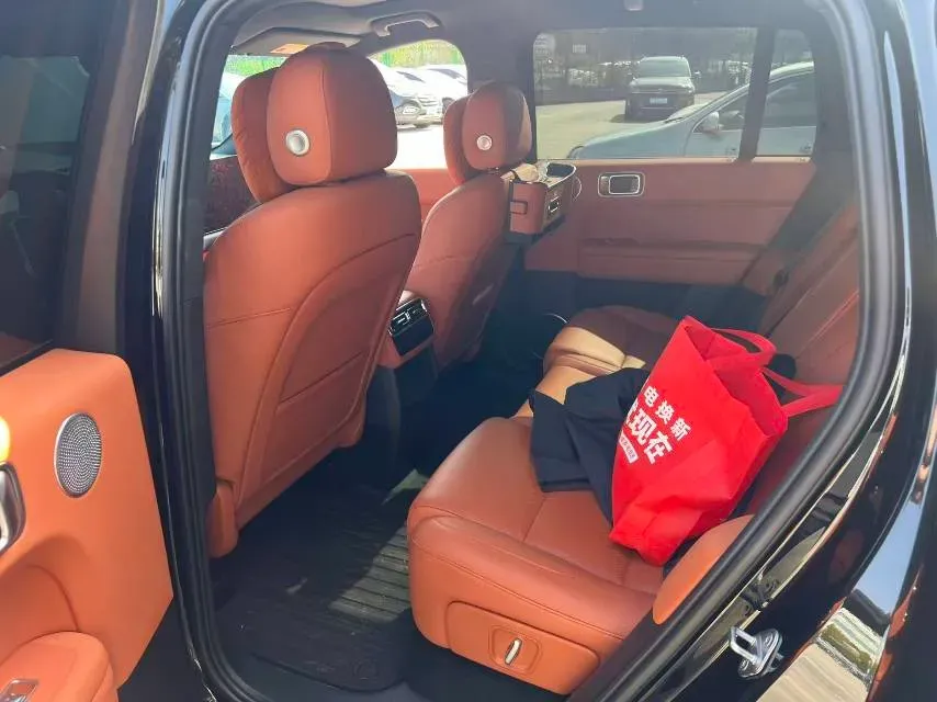 2024 Li L6 Range Extended 154HP L4 REEV 36.8KWH,autocango,china used car exporter,china ev exporter,chinese used car exporter,chinese used ev exporter