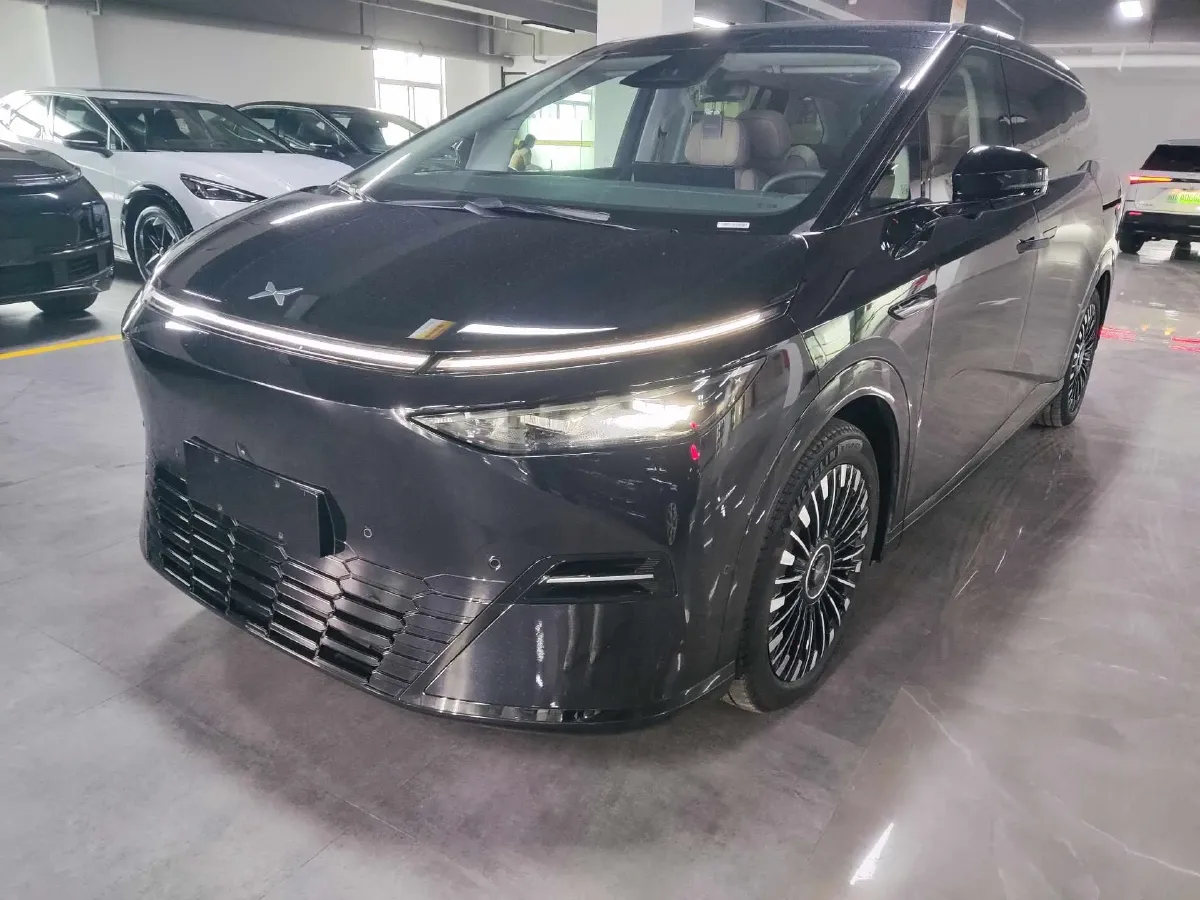 2025 Xpeng X9 BEV,autocango,china used car exporter,china ev exporter,chinese used car exporter,chinese used ev exporter