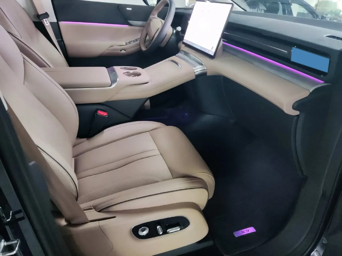 2025 Xpeng X9 BEV,autocango,china used car exporter,china ev exporter,chinese used car exporter,chinese used ev exporter