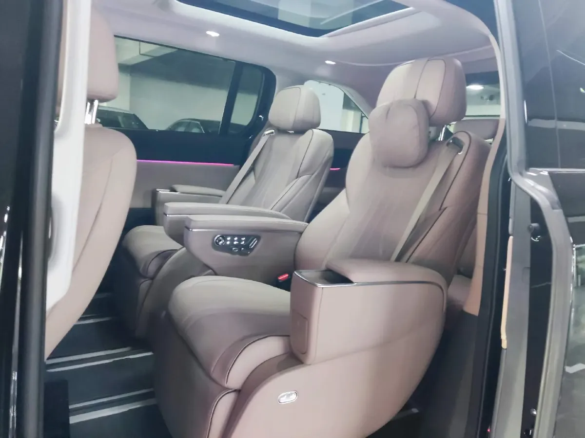 2025 Xpeng X9 BEV,autocango,china used car exporter,china ev exporter,chinese used car exporter,chinese used ev exporter