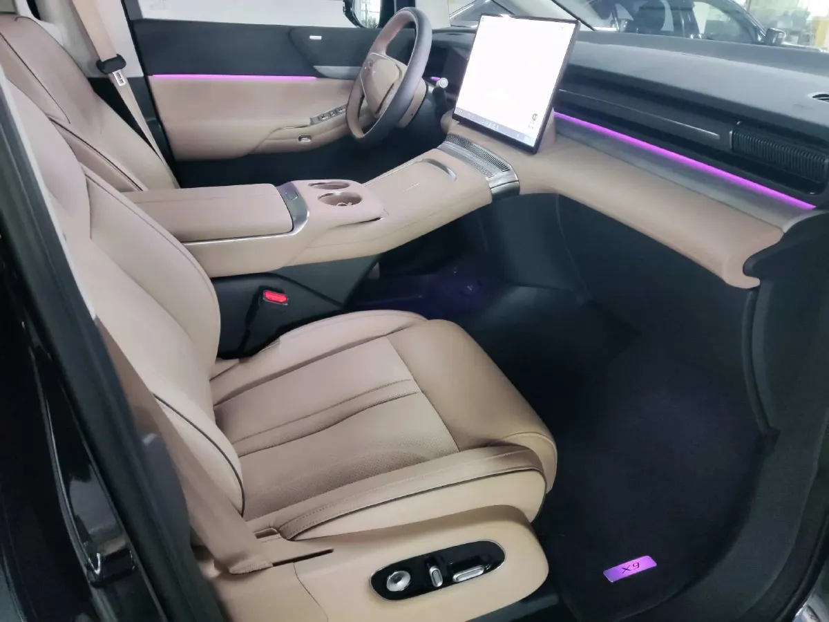 2025 Xpeng X9 BEV,autocango,china used car exporter,china ev exporter,chinese used car exporter,chinese used ev exporter