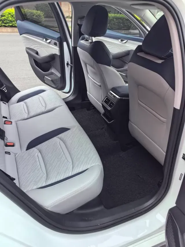 2021 Geely Preface 2.0T 190HP L4 7DCT,autocango,china used car exporter,china ev exporter,chinese used car exporter,chinese used ev exporter