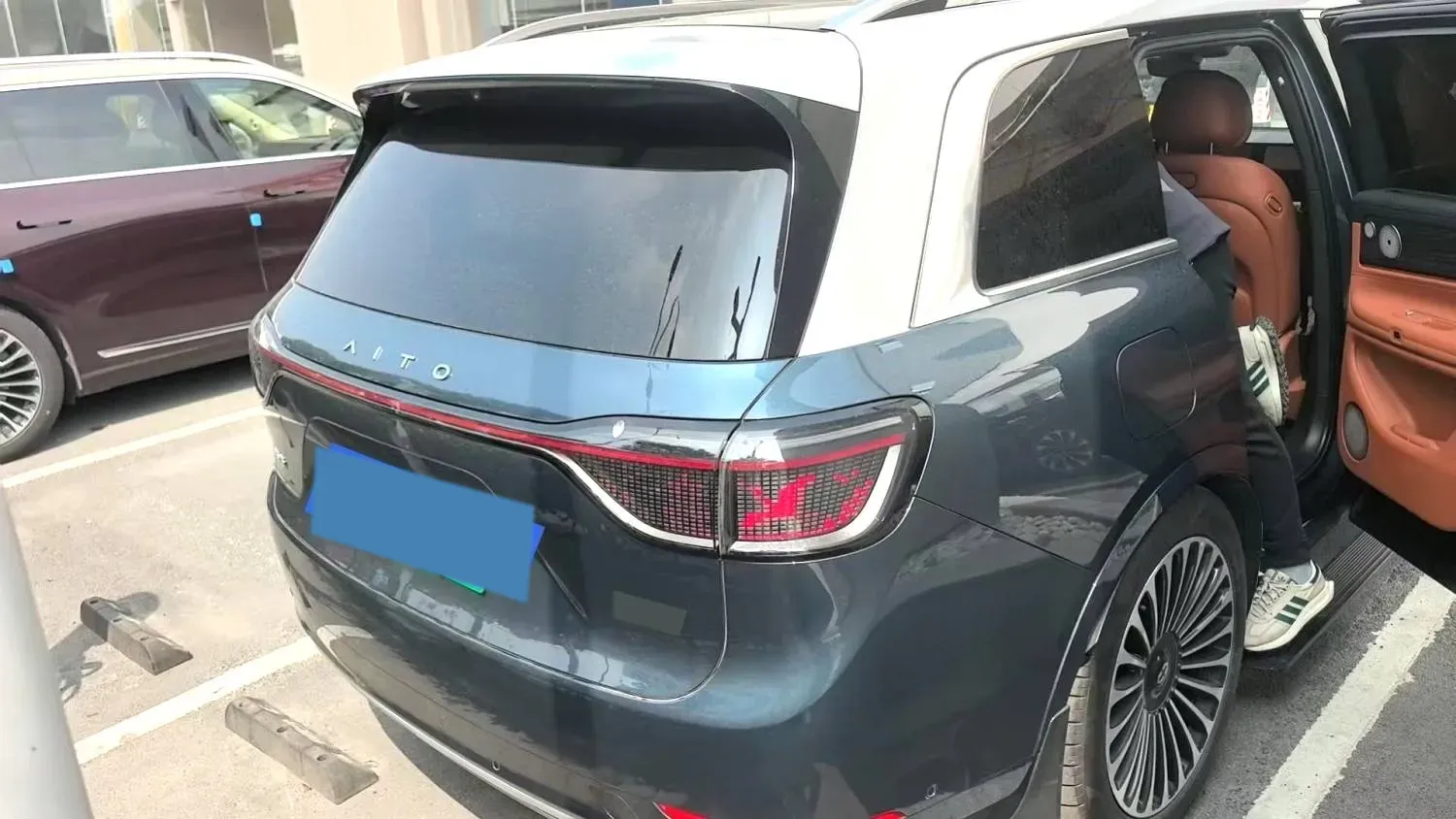 2024 HIMA AITO M9 1.5T 152HP L4 REEV 52KWH,autocango,china used car exporter,china ev exporter,chinese used car exporter,chinese used ev exporter