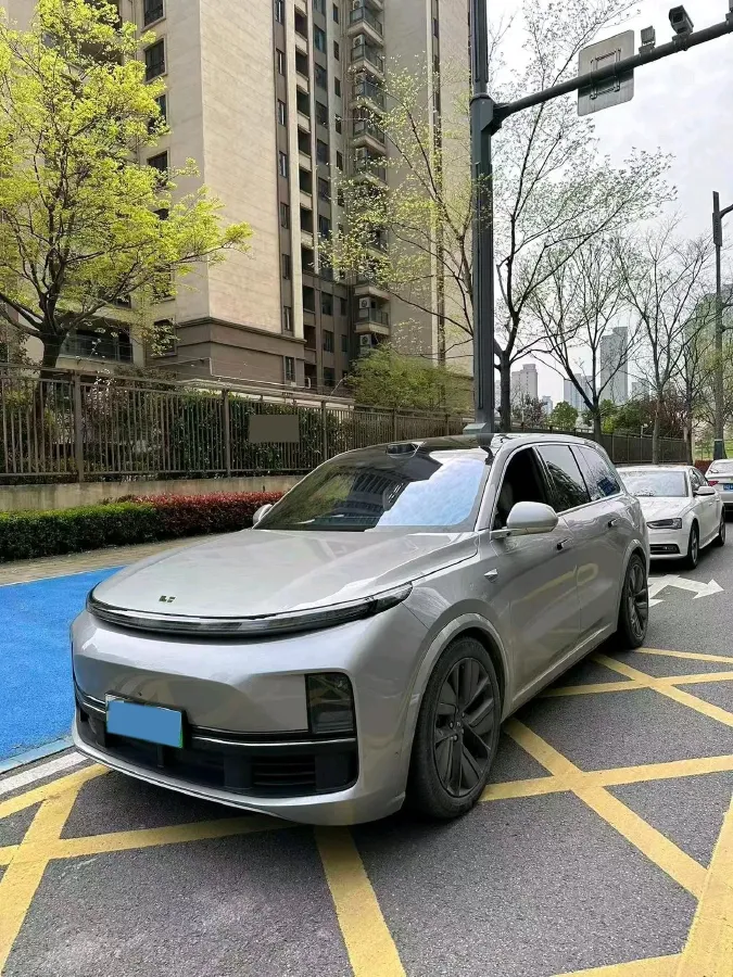 2023 Li L9 Range Extended 154HP REEV 42.6KWH,autocango,china used car exporter,china ev exporter,chinese used car exporter,chinese used ev exporter