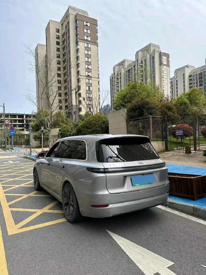 2023 Li L9 Range Extended 154HP REEV 42.6KWH,autocango,china used car exporter,china ev exporter,chinese used car exporter,chinese used ev exporter