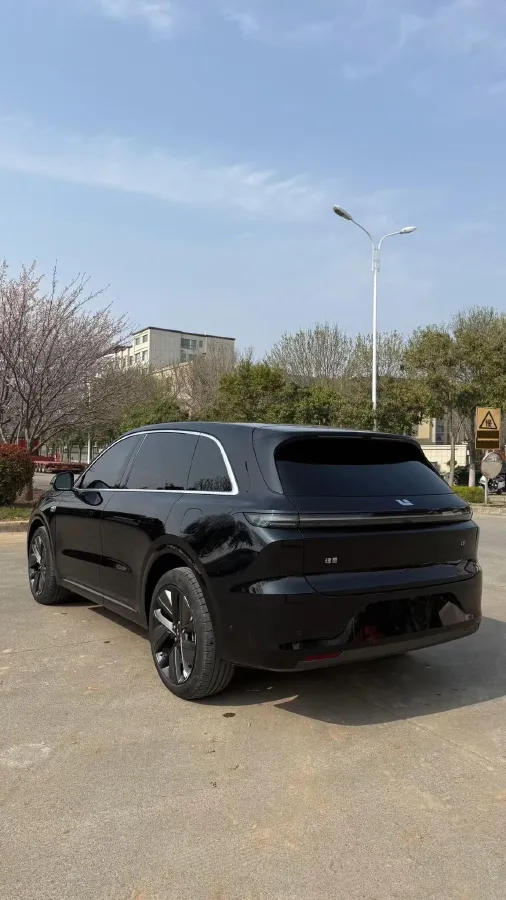 2024 Li L6 Range Extended 154HP L4 REEV 36.8KWH,autocango,china used car exporter,china ev exporter,chinese used car exporter,chinese used ev exporter