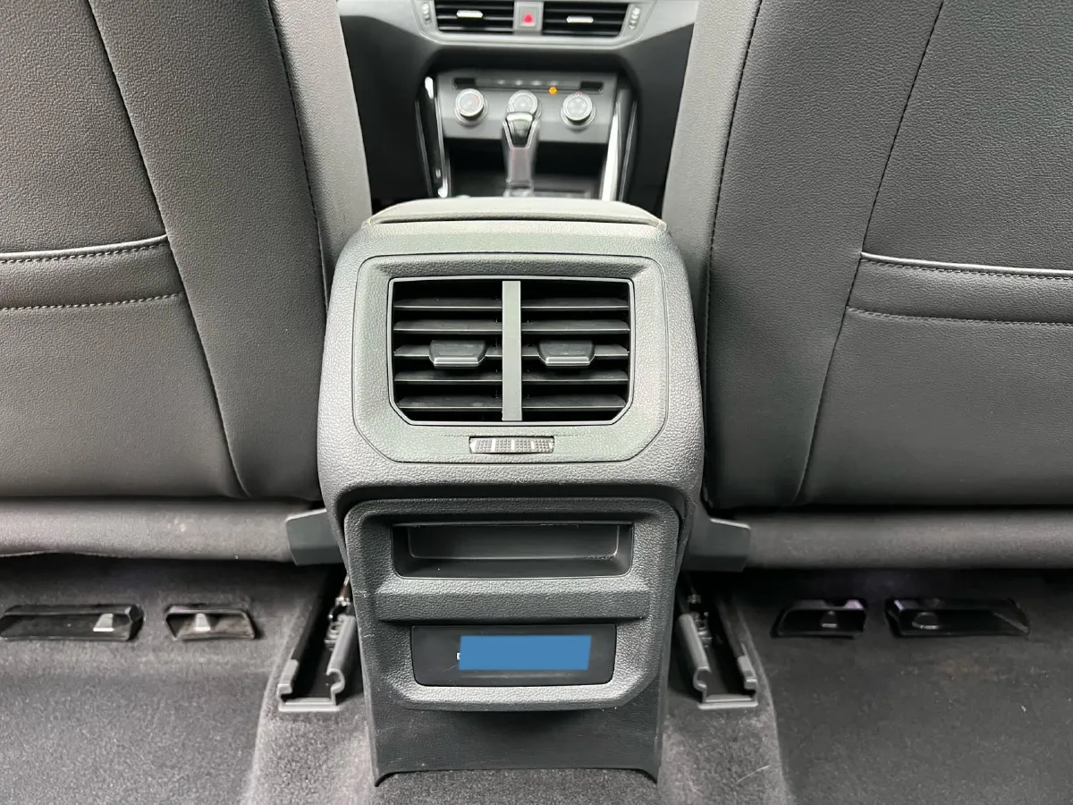 2021 Volkswagen Tayron 2.0T 186HP L4 7DCT,autocango,china used car exporter,china ev exporter,chinese used car exporter,chinese used ev exporter