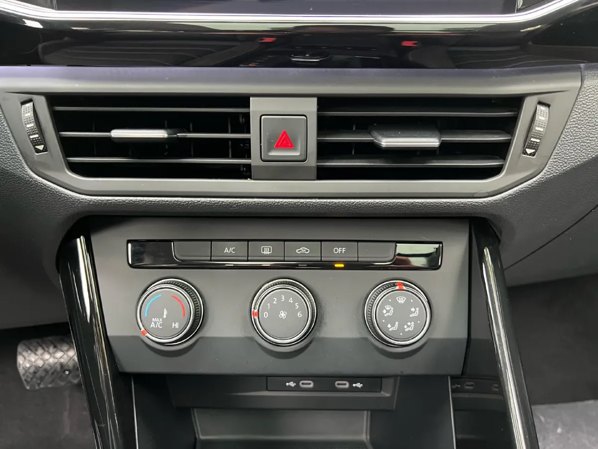 2021 Volkswagen Tayron 2.0T 186HP L4 7DCT,autocango,china used car exporter,china ev exporter,chinese used car exporter,chinese used ev exporter