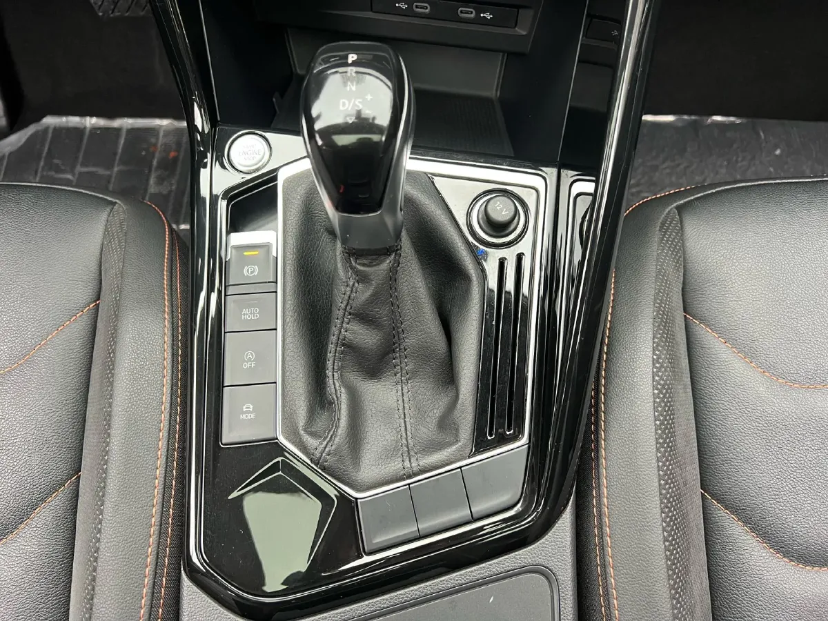 2021 Volkswagen Tayron 2.0T 186HP L4 7DCT,autocango,china used car exporter,china ev exporter,chinese used car exporter,chinese used ev exporter