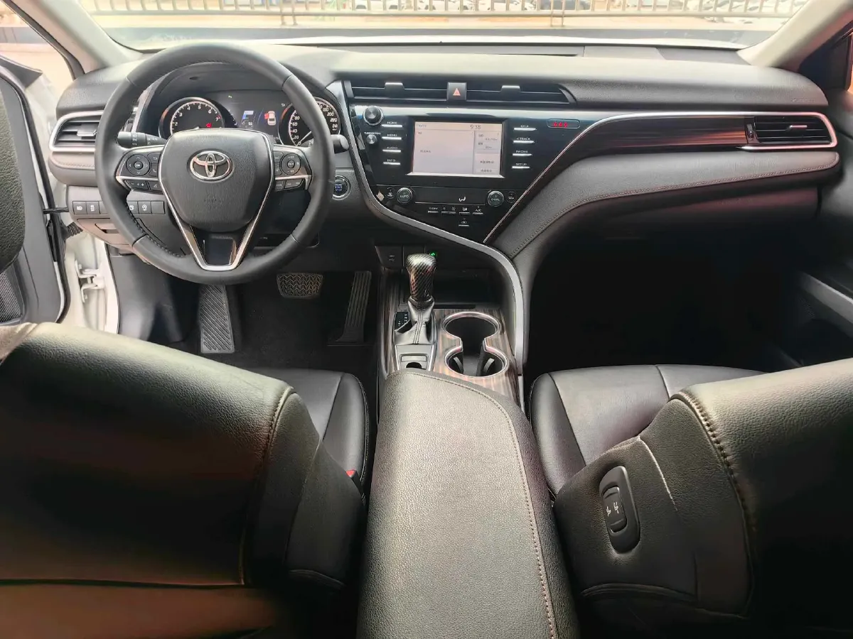 2018 Toyota Camry 2.0L 169HP L4 6AT,autocango,china used car exporter,china ev exporter,chinese used car exporter,chinese used ev exporter
