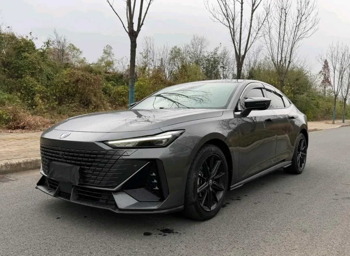 2022 ChangAn UNI-V 1.5T 188HP L4 7DCT,autocango,china used car exporter,china ev exporter,chinese used car exporter,chinese used ev exporter