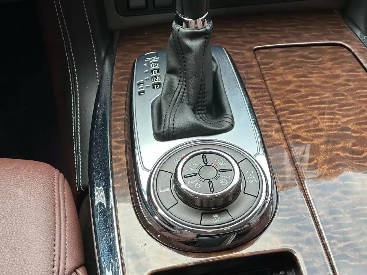 2018 Nissan Patrol 4.0L 279HP V6 7AT,autocango,china used car exporter,china ev exporter,chinese used car exporter,chinese used ev exporter