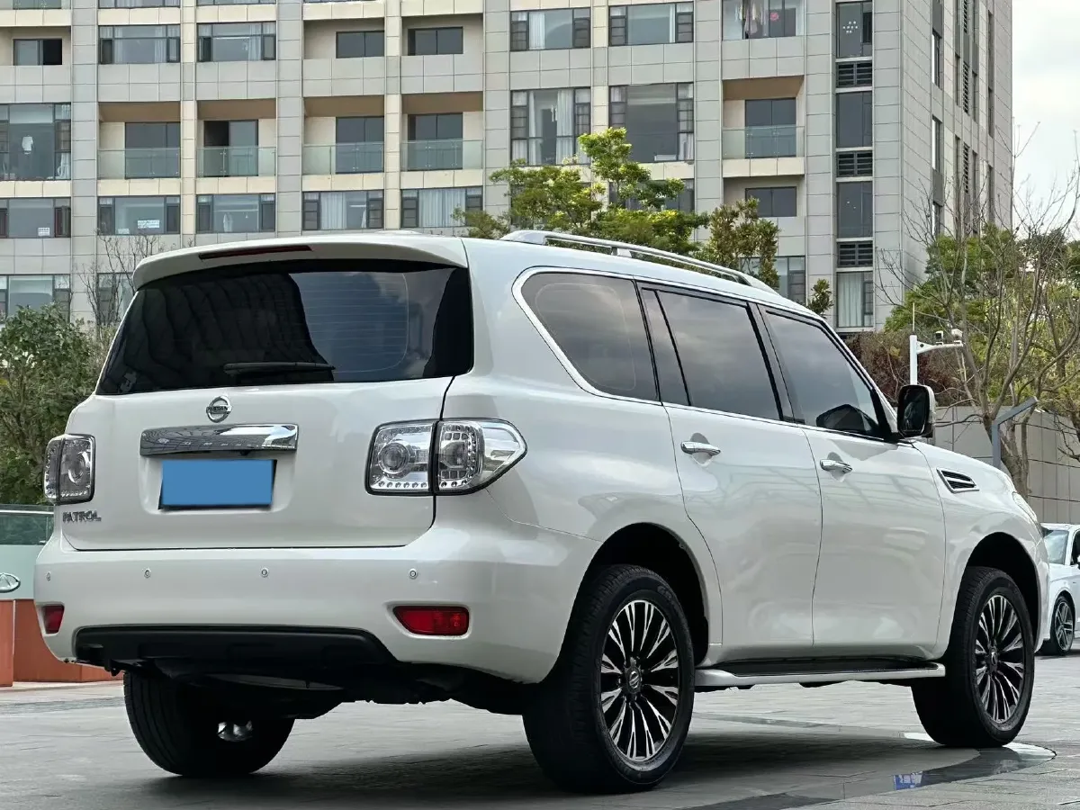 2018 Nissan Patrol 4.0L 279HP V6 7AT,autocango,china used car exporter,china ev exporter,chinese used car exporter,chinese used ev exporter