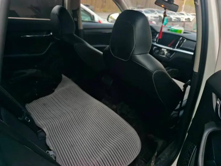 2022 Skoda Kamiq 1.5L 112HP L4 6AT,autocango,china used car exporter,china ev exporter,chinese used car exporter,chinese used ev exporter