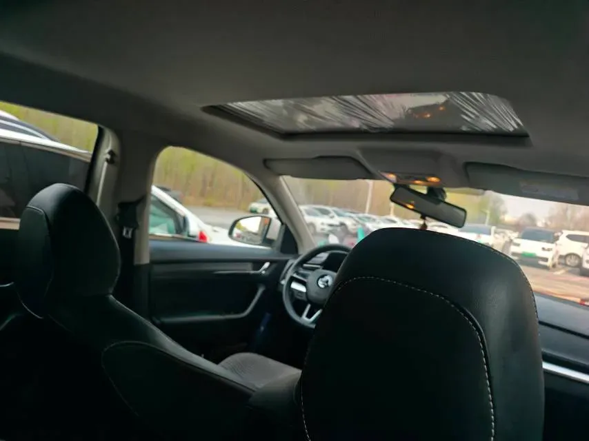 2022 Skoda Kamiq 1.5L 112HP L4 6AT,autocango,china used car exporter,china ev exporter,chinese used car exporter,chinese used ev exporter