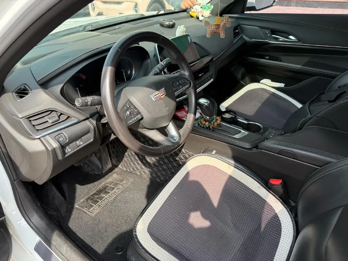 2021 Cadillac CT4 2.0T 237HP L4 8AT,autocango,china used car exporter,china ev exporter,chinese used car exporter,chinese used ev exporter