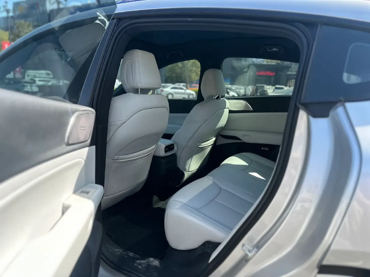 2023 Xpeng G6 BEV 87.5KWH,autocango,china used car exporter,china ev exporter,chinese used car exporter,chinese used ev exporter