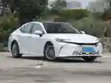 2025 Toyota Camry 2.0L 152HP L4 E-CVT Hybrid