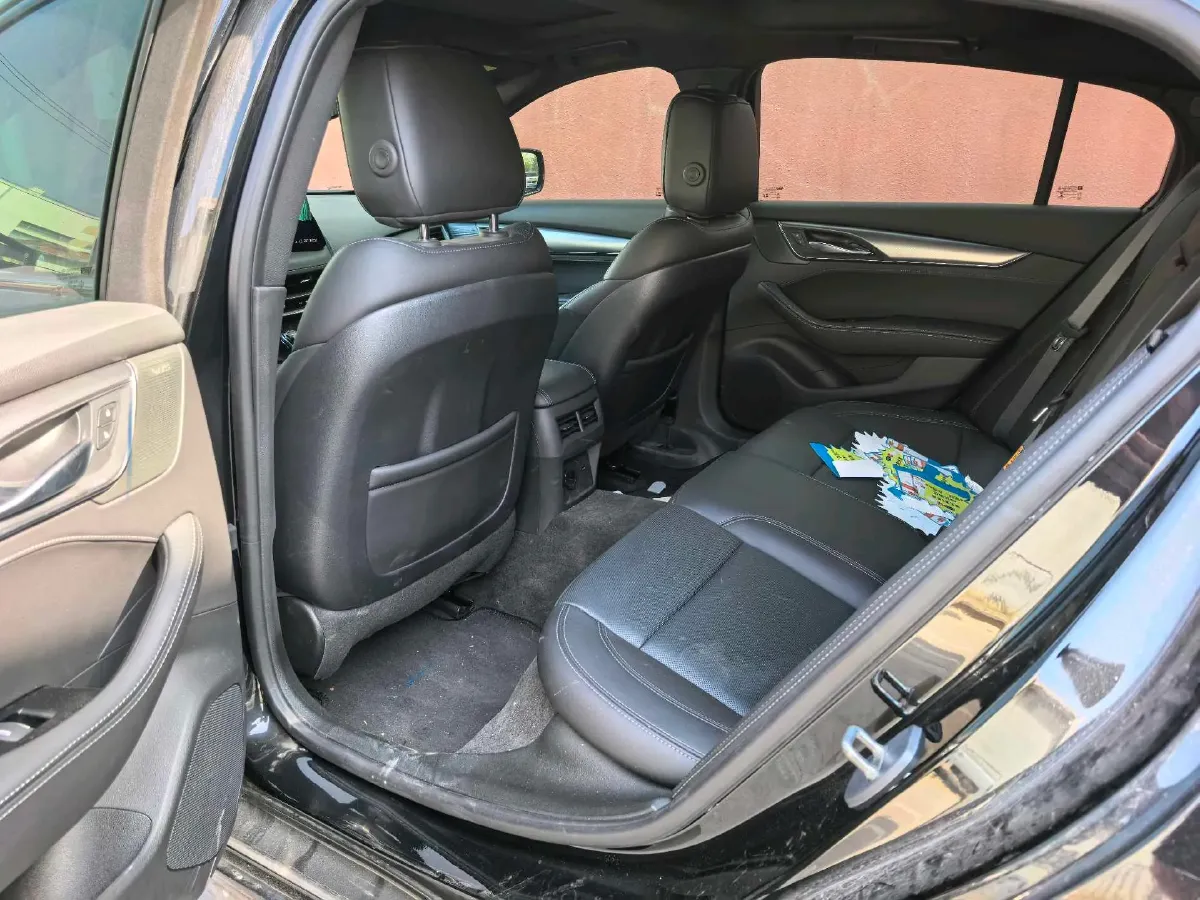 2024 Cadillac CT5 2.0T 237HP L4 10AT,autocango,china used car exporter,china ev exporter,chinese used car exporter,chinese used ev exporter