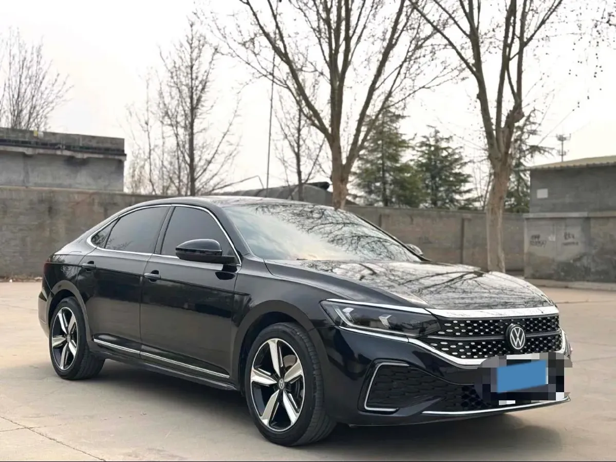 2024 Volkswagen Passat 2.0T 186HP L4 7DCT,autocango,china used car exporter,china ev exporter,chinese used car exporter,chinese used ev exporter