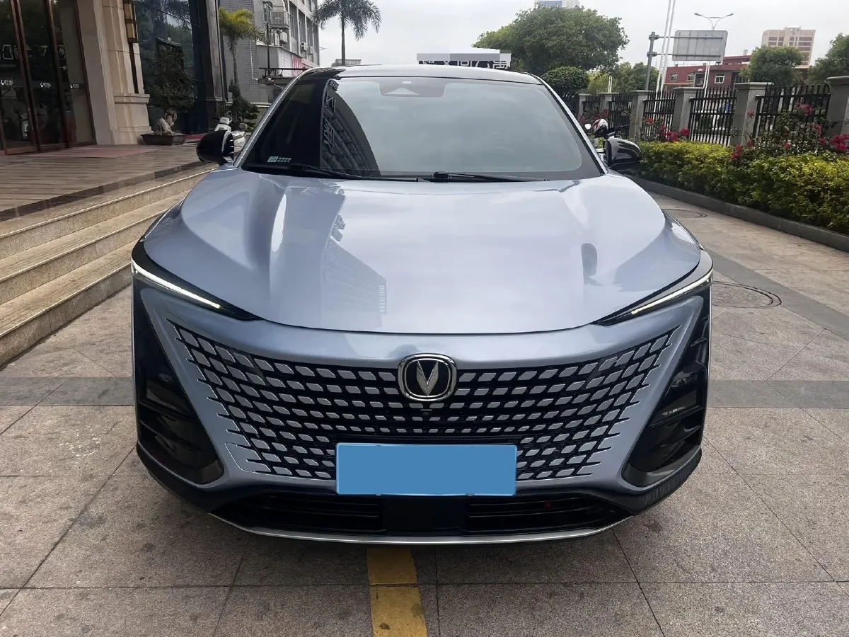 2022 ChangAn UNI-T 1.5T 188HP L4 7DCT,autocango,china used car exporter,china ev exporter,chinese used car exporter,chinese used ev exporter